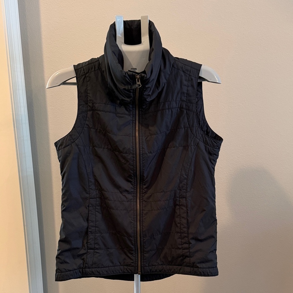 Columbia Women's Dark Navy Quilted Vest